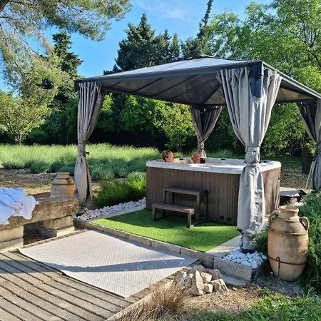 Le Clos Des Cypres De Charme - Diner Gourmet & Bien-etre Graveson