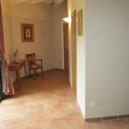 Bed & Breakfast Le Clos Des Cypres De Charme - Diner Gourmet & Bien-etre Graveson