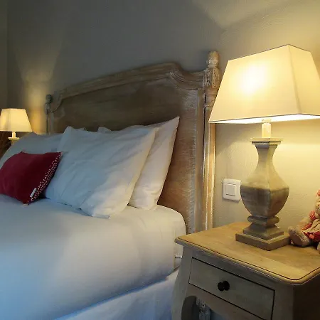 Le Clos Des Cypres De Charme - Diner Gourmet & Bien-etre Bed & Breakfast
