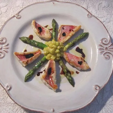 Le Clos Des Cypres De Charme - Diner Gourmet & Bien-etre 3* Graveson