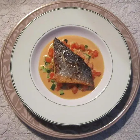 Le Clos Des Cypres De Charme - Diner Gourmet & Bien-etre