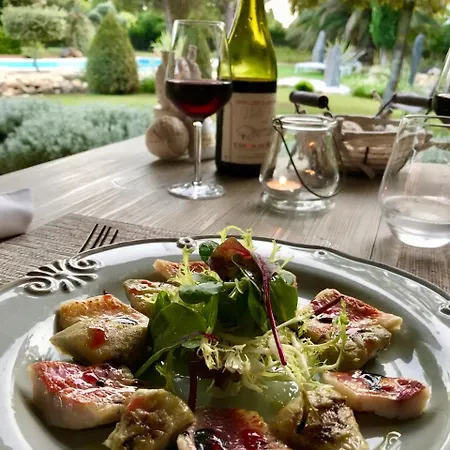 Le Clos Des Cypres De Charme - Diner Gourmet & Bien-etre