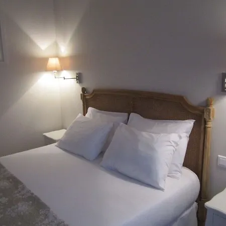 Le Clos Des Cypres De Charme - Diner Gourmet & Bien-etre Bed & Breakfast