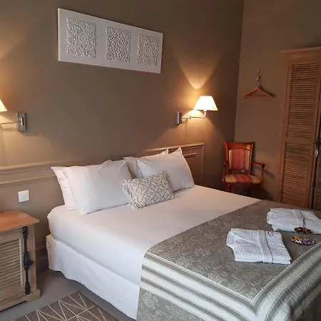 Le Clos Des Cypres De Charme - Diner Gourmet & Bien-etre 3* Graveson